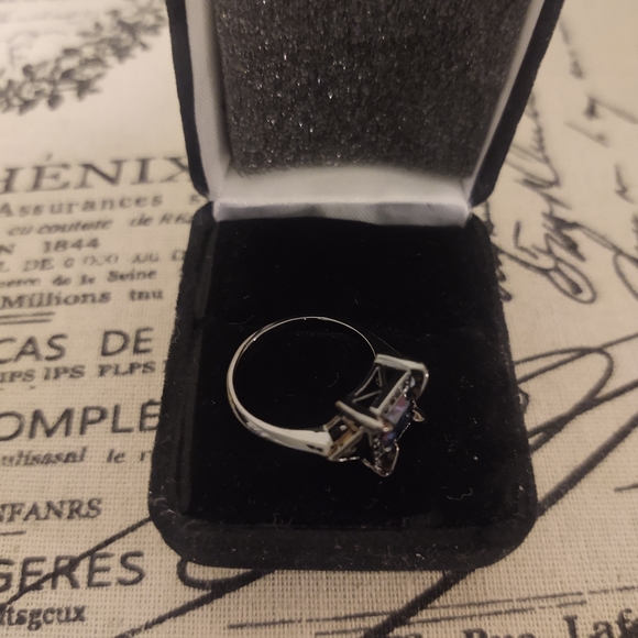 Black and blue ring size 7 - Picture 2 of 2